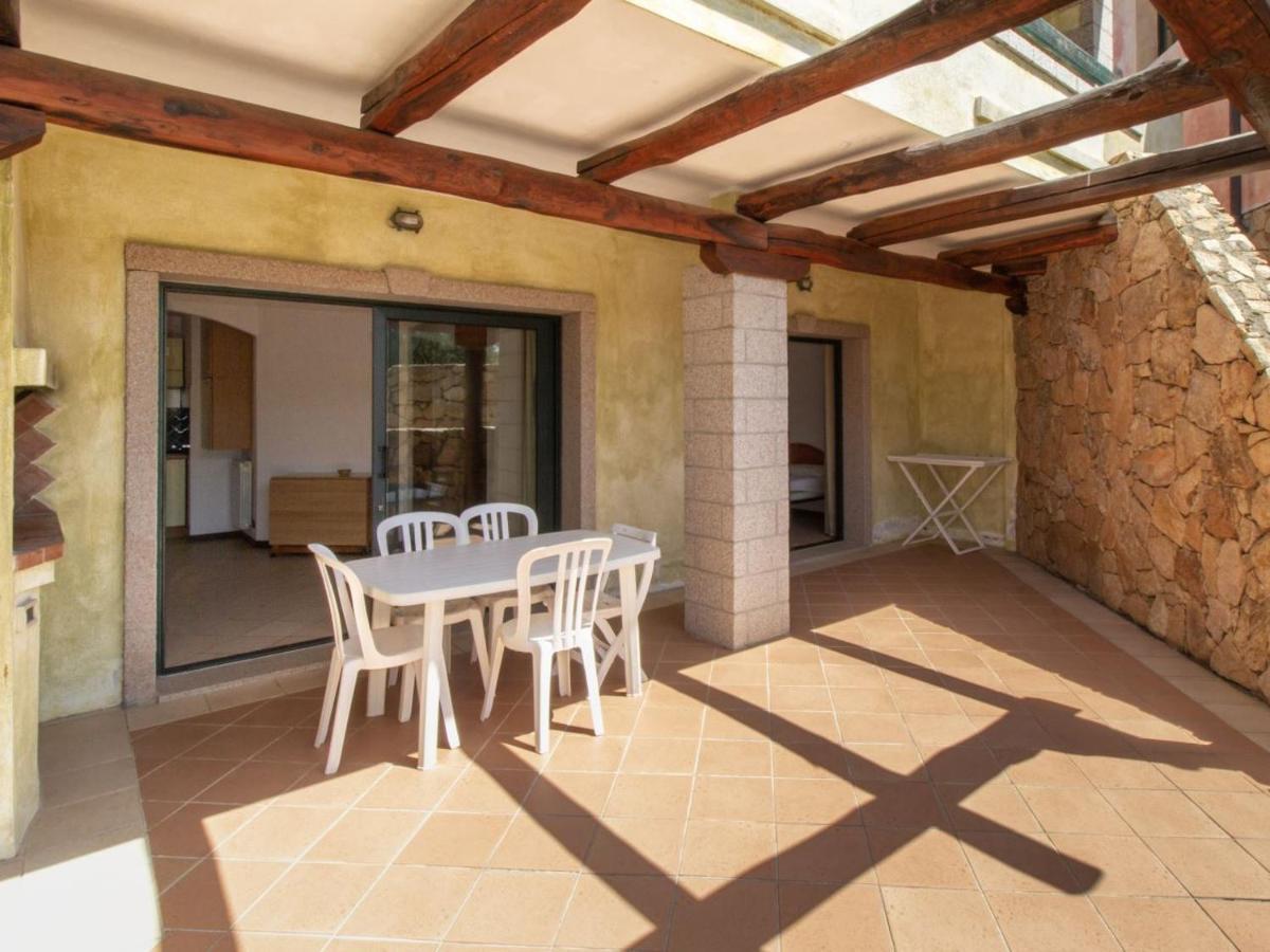 Baia Del Faro Aparthotel Палау Екстериор снимка