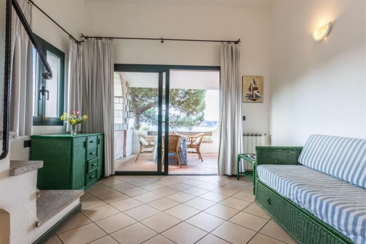 Baia Del Faro Aparthotel Палау Екстериор снимка