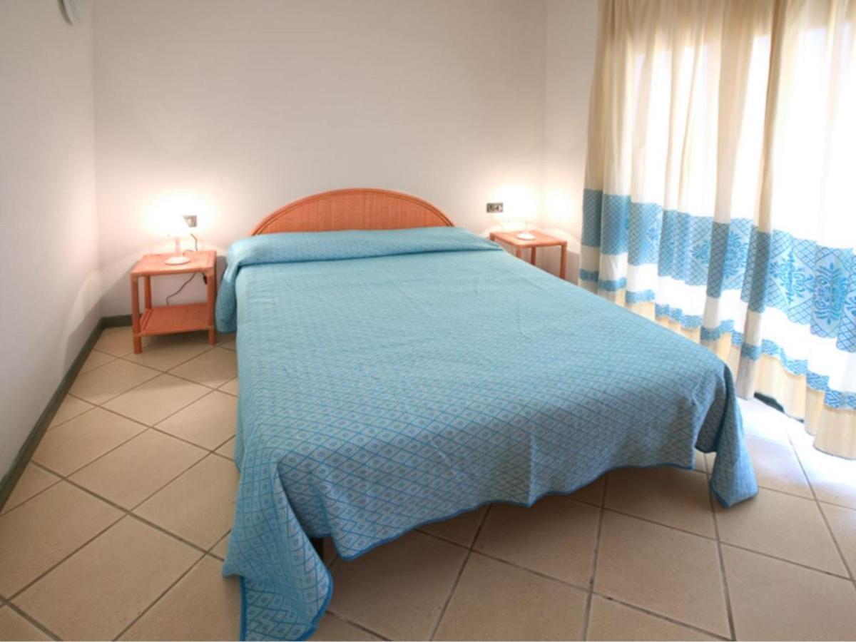 Baia Del Faro Aparthotel Палау Екстериор снимка