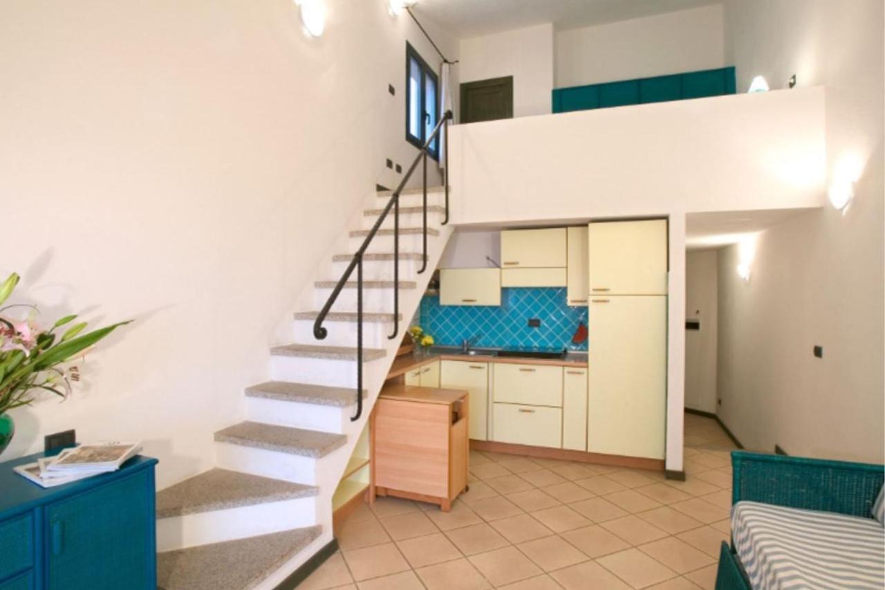 Baia Del Faro Aparthotel Палау Екстериор снимка