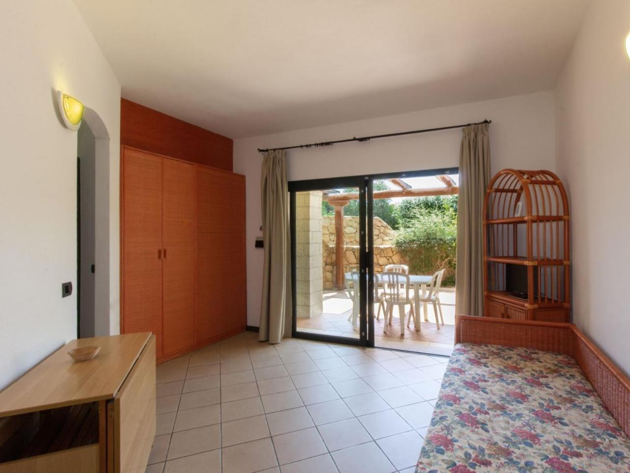 Baia Del Faro Aparthotel Палау Екстериор снимка